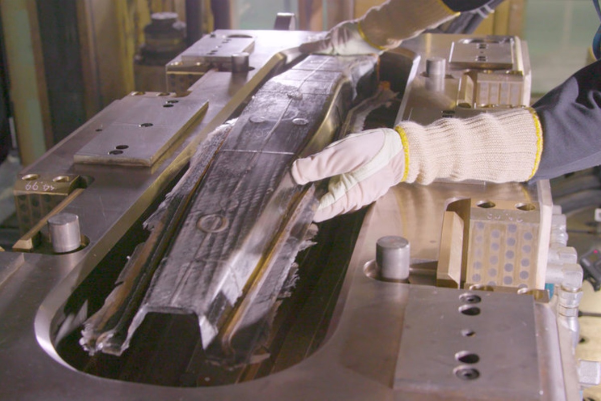 How to Make Carbon Fiber Car Parts: Automotive Parts Guide